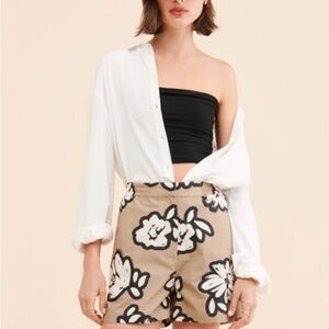Durov kapoor Floral Tan Women's Shorts, size small, drawstring elastic waist